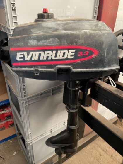 3.3HP EVINRUDE SHORT SHAFT 2 Stroke Tiller Control 13Kg Outboard Fully Serviced image