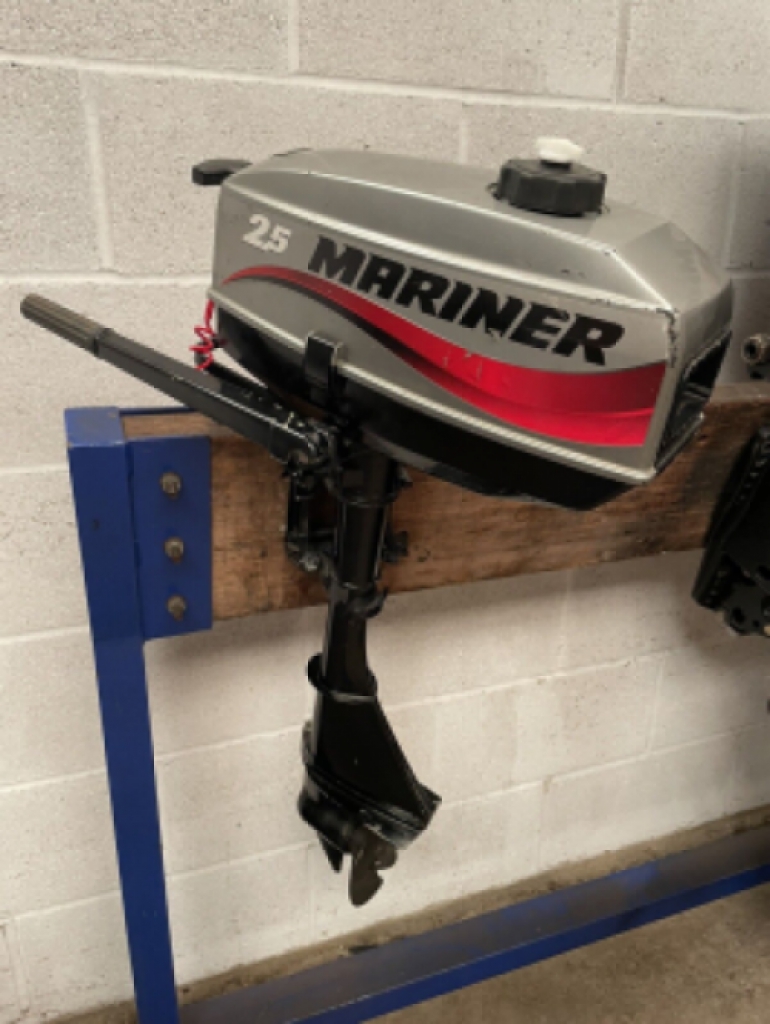 2.5HP MARINER 2 STROKE TILLER CONTROL SHORT SHAFT OUTBOARD FOR SALE